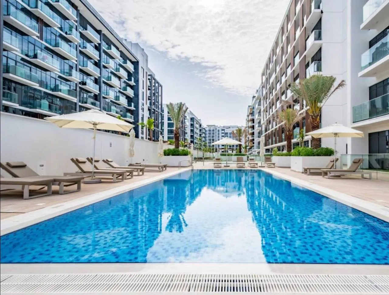 Egate - Studio - 6Th Floor With Pool View - Dubai - 17-626 Apartment