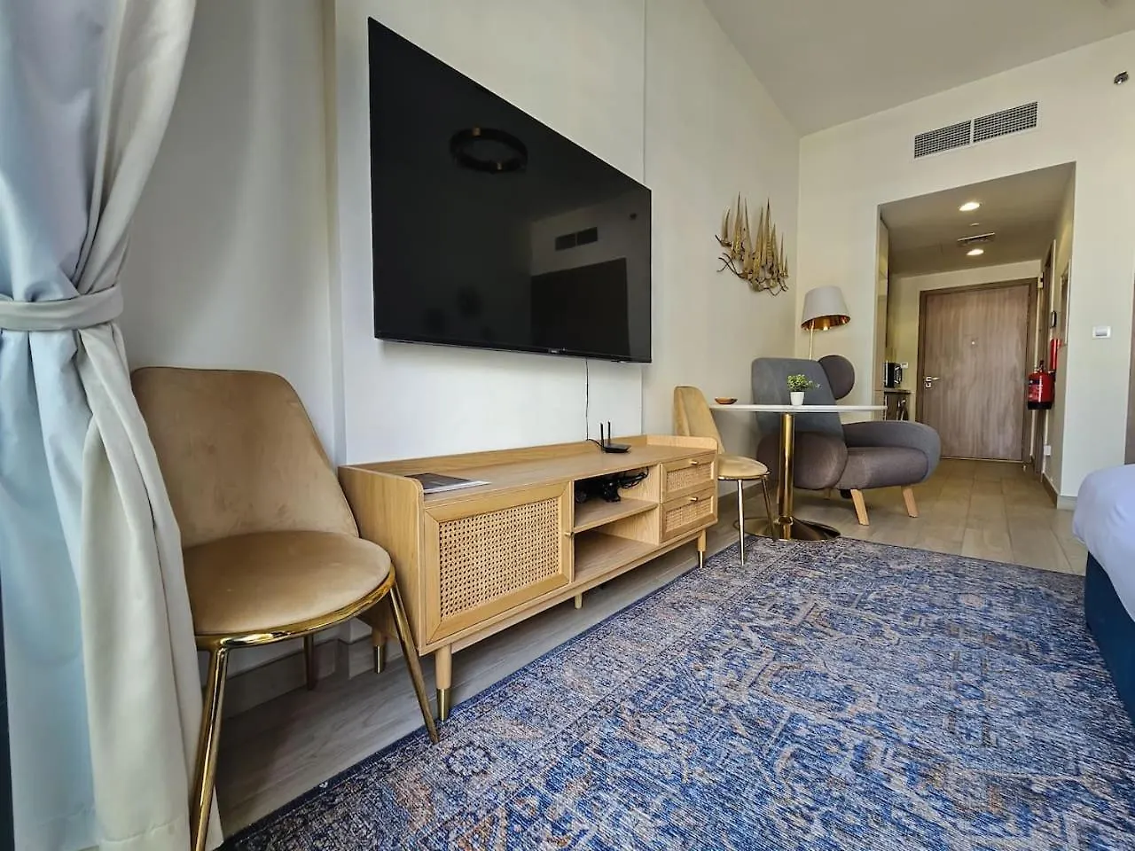 Egate - Studio - 6Th Floor With Pool View - Dubai - 17-626 0*,