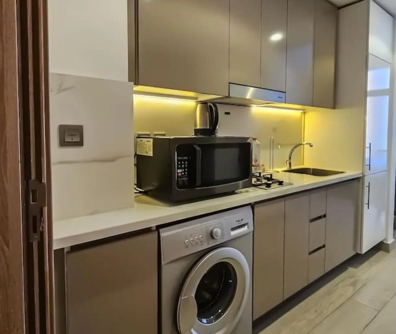 Egate - Studio - 6Th Floor With Pool View - Dubai - 17-626 0*,  United Arab Emirates
